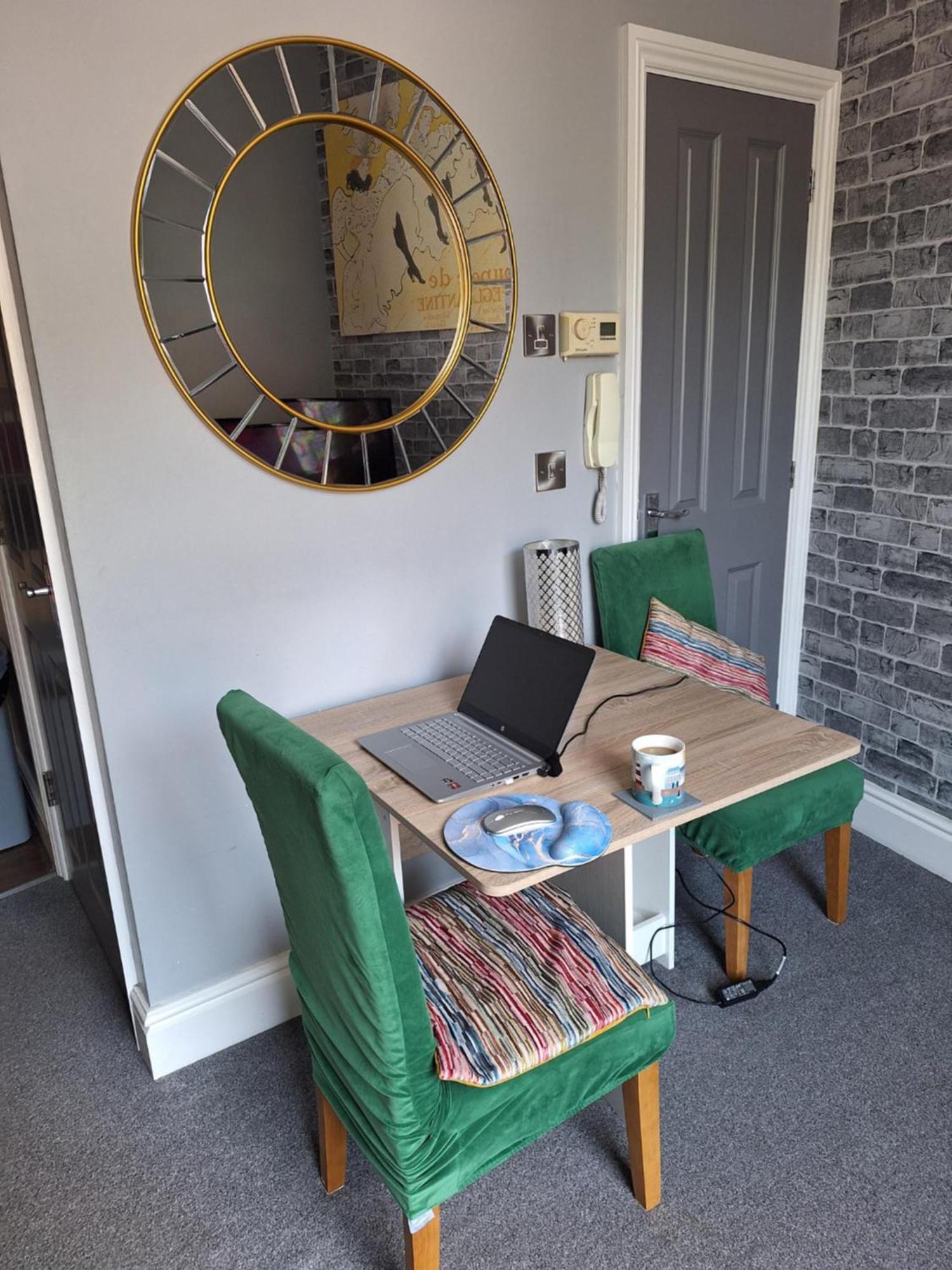 Central Matlock Apartment Esterno foto